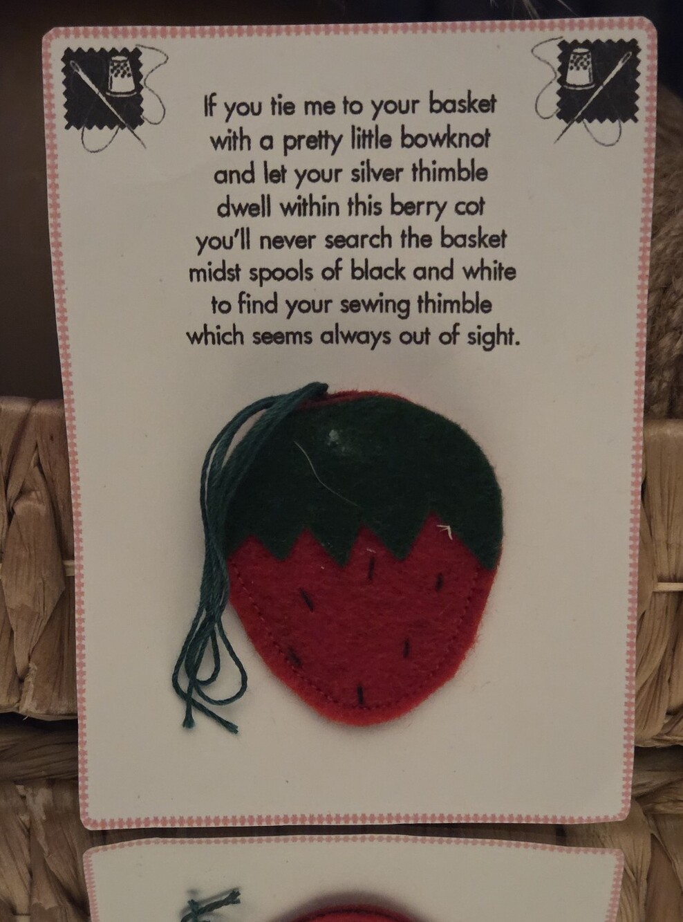 Vintage 1950s 60s Felt Strawberry Thimble Holder Sewing Notion Original Card